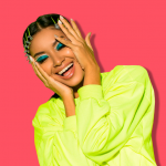 что подарить девушке на новый год 2020?